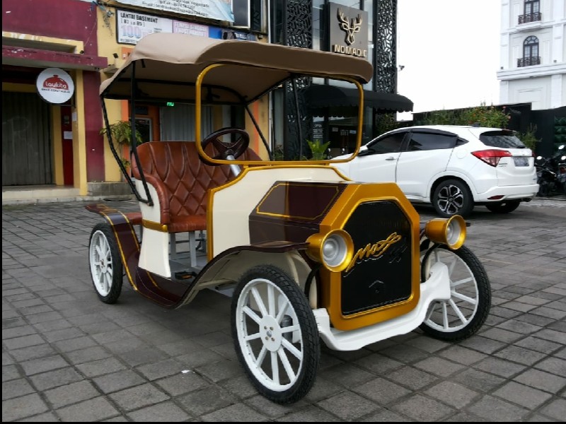 Mobil gowes model Classic buatan bengkel kereta hias MAX Mobil Gowes Jogja